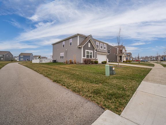 4th image of 8709 Winton Pl