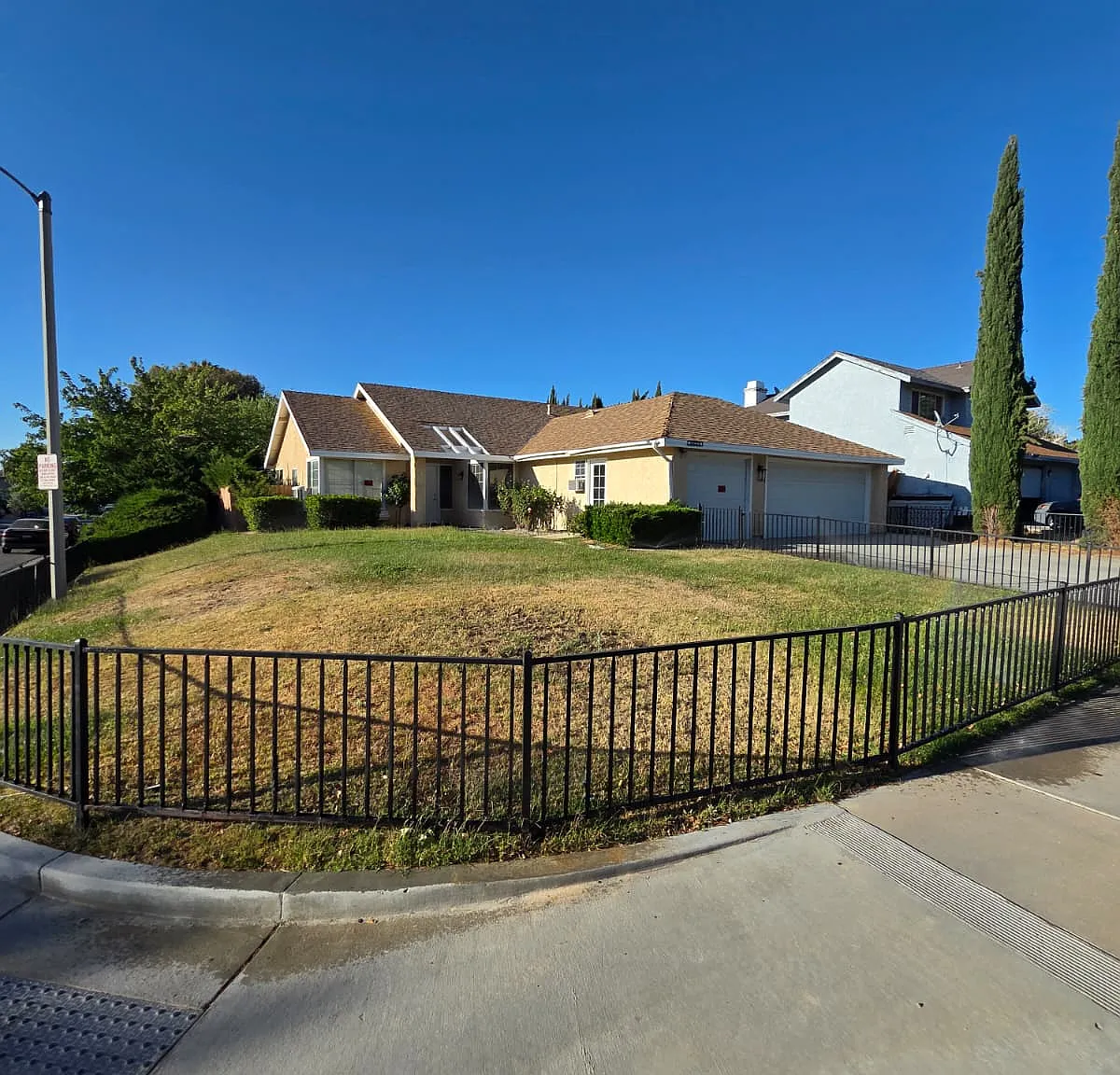 3833 E Avenue R — Photo 2