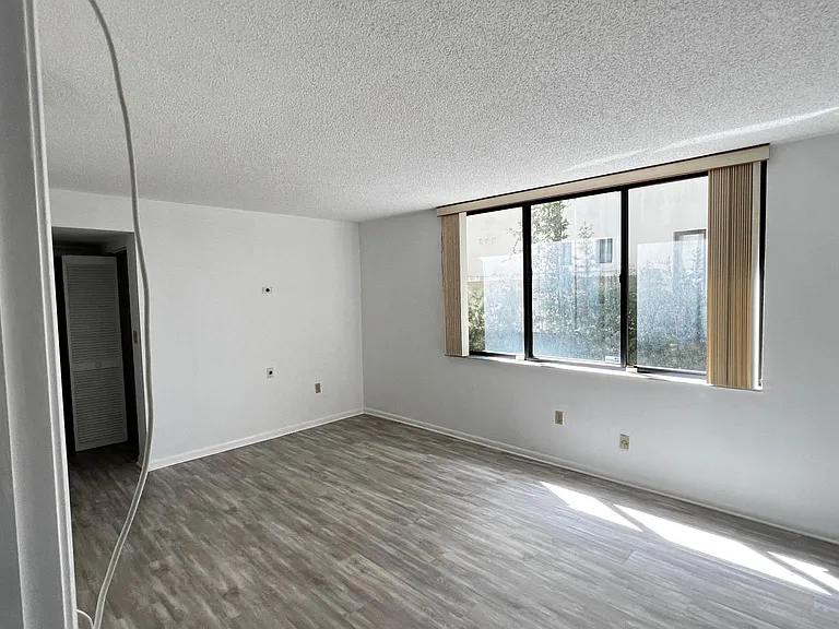 730 Coral Way #101 — Photo 28