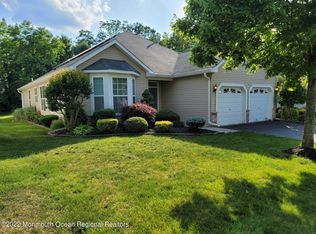 8 Enclave Blvd, Lakewood, NJ 08701