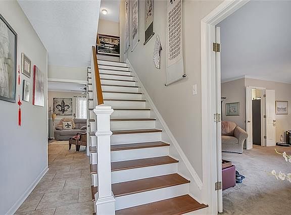4th image of 2525 Valentine Ct