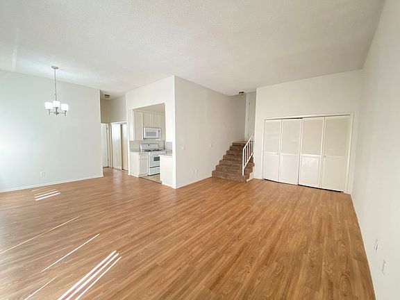5th image of 10644 Eastborne Ave APT 105B