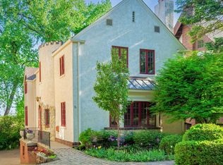 76 Groveland Ter, Minneapolis, MN 55403