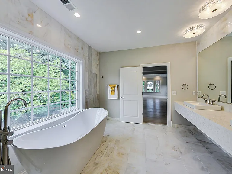 3104 Sleepy Hollow Rd — Photo 25