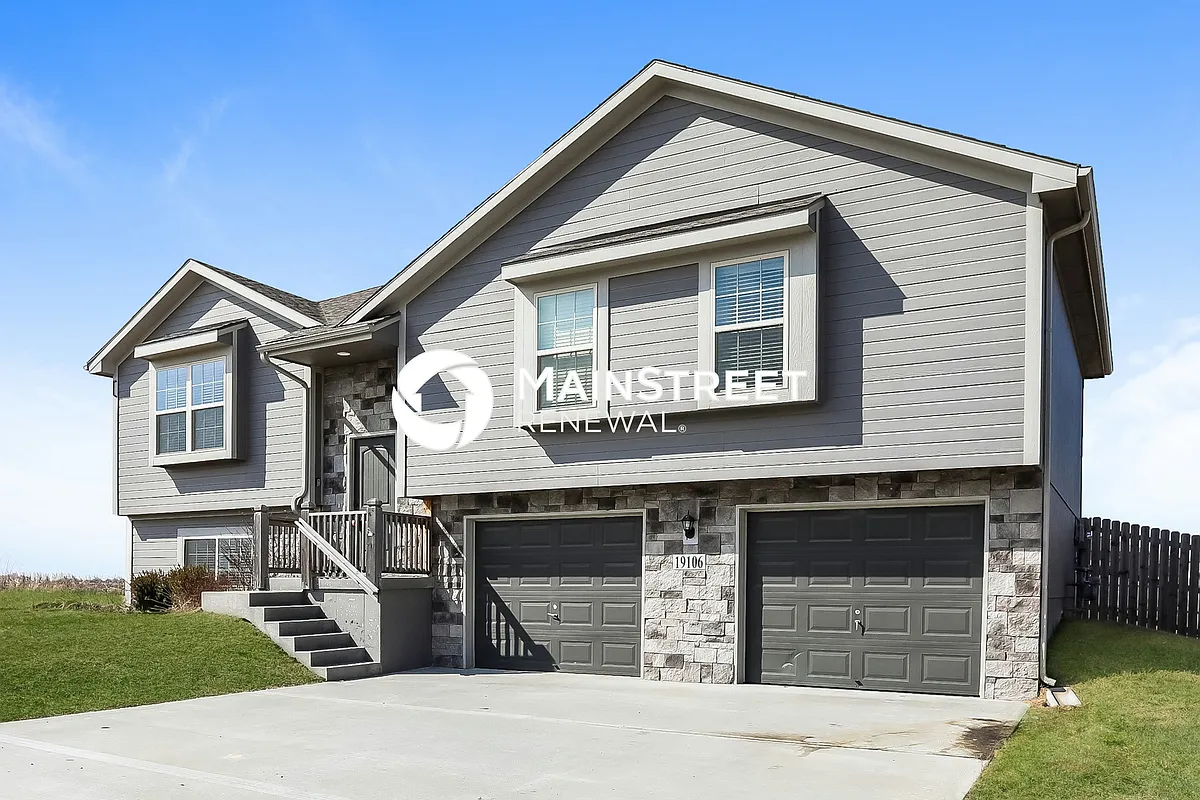 Front View - 19106 Switchgrass Dr