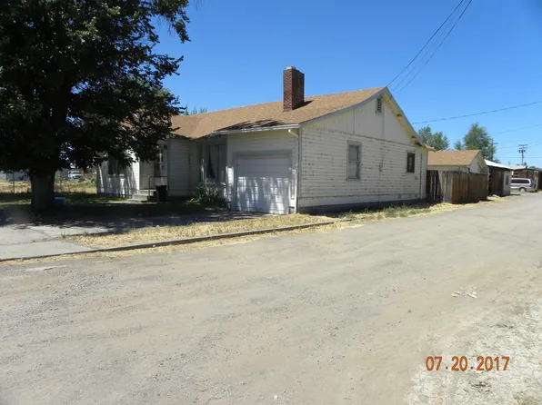 208 E 3rd St, Alturas, CA 96101
