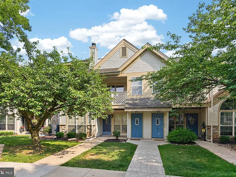 1014 Foxmeadow Dr #1014 — Photo 4