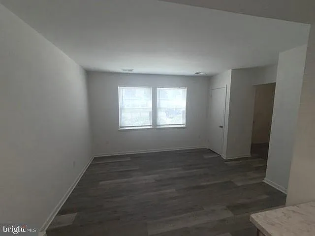 29595 Dutchmans Ln #502 — Photo 7