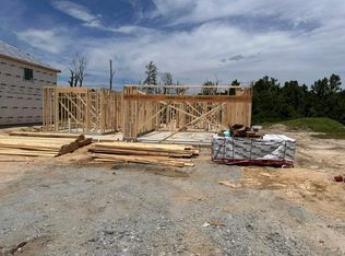 190 Black Oak Dr, Smiths Station, AL 36877