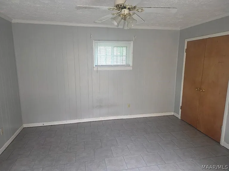 4327 Lawnwood Dr — Photo 5