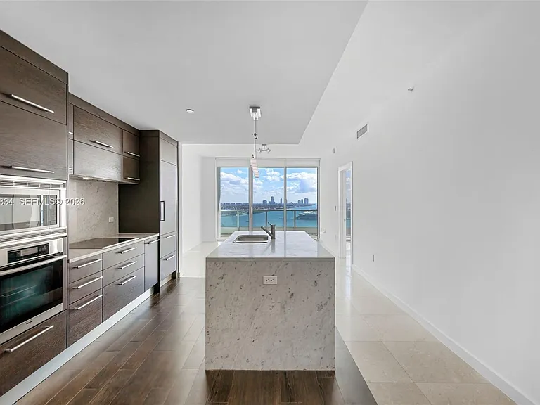 900 Biscayne Blvd #2404 — Photo 2