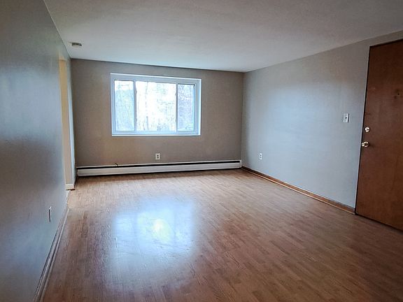 5th image of 602 Academy St APT 2