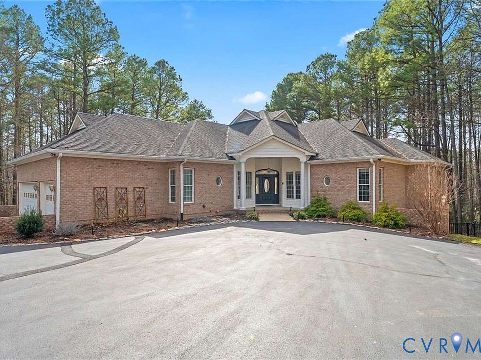 1st image of 13531 Blue Heron Cir