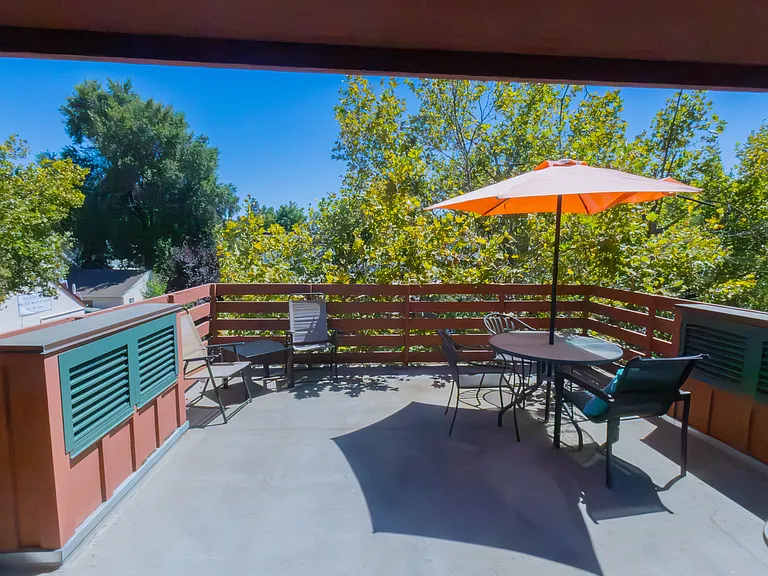 207 3rd St #320 — Photo 34