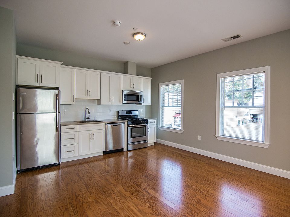 979 Boston Post Road