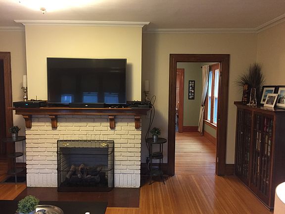 1st Floor - Living Room