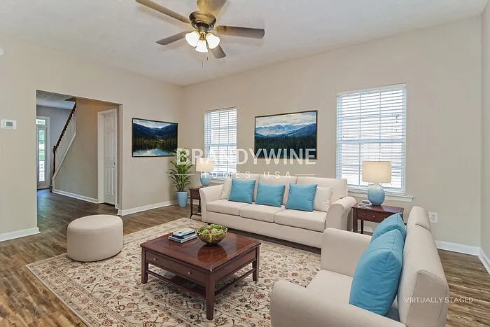 3 bed, 3.5 bath, 1608 sqft, $2,251 — Photo 3