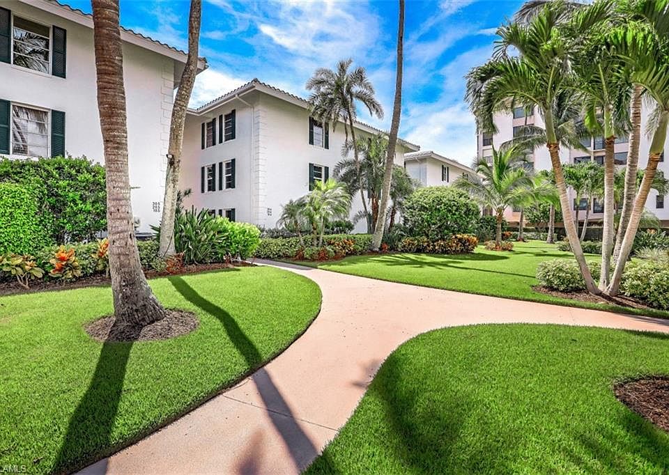 1st image of 10573 Gulf Shore Dr APT 304