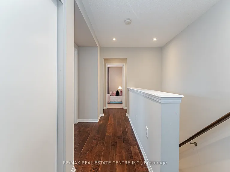 996 Savoline Blvd — Photo 35