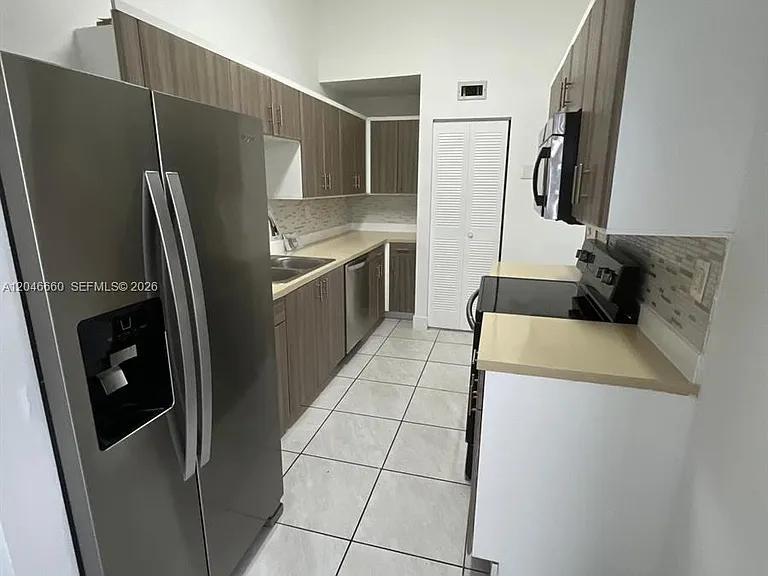 15545 Miami Lakeway N #303 — Photo 10