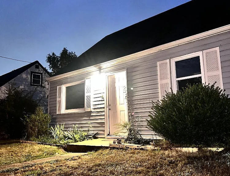 229 Manassas Dr — Photo 1