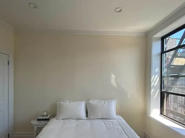 131 Thompson St, New York, NY