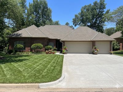 1904 Oaks Way, Oklahoma City, OK, 73131