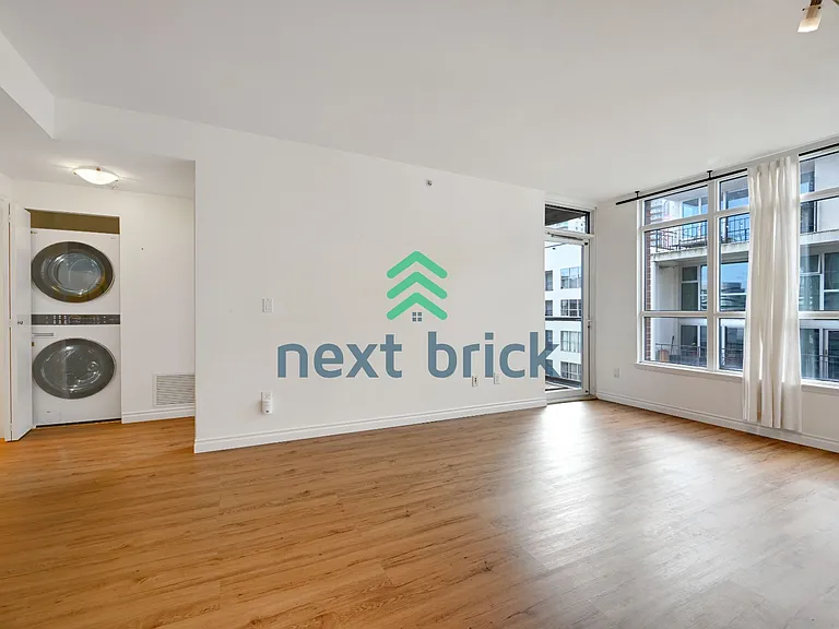 1420 Terry Ave #906 — Photo 4