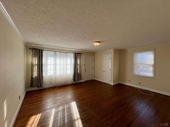4th image of 717 Mansfield Ave