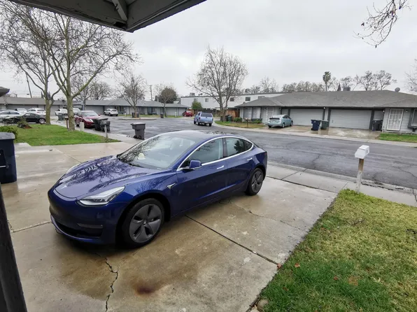 137 E Manzanita Ln, Tracy, CA 95376