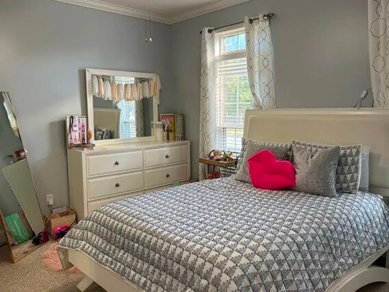 106 Prestige Dr — Photo 29