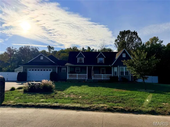 105 Parkview Dr, Scott City, MO 63780