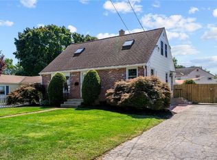 72 Natick Ave, Warwick, RI 02886