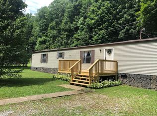 699 Grassy Run Rd, Fairmont, WV 26554