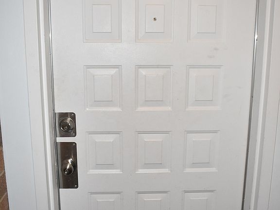 5th image of 5960 Lake Bluff Dr Unit 402