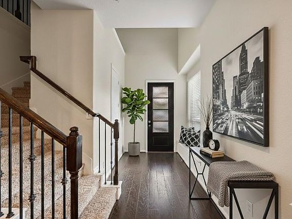 3rd image of 708 Ivory Manor Dr