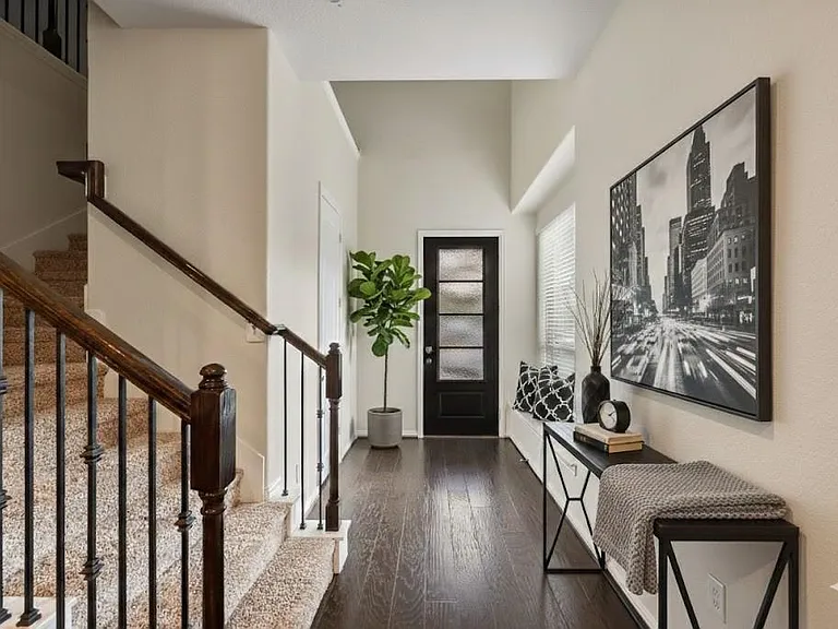 708 Ivory Manor Dr — Photo 4