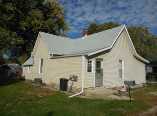 12 Ash St, Danville, IL 61832