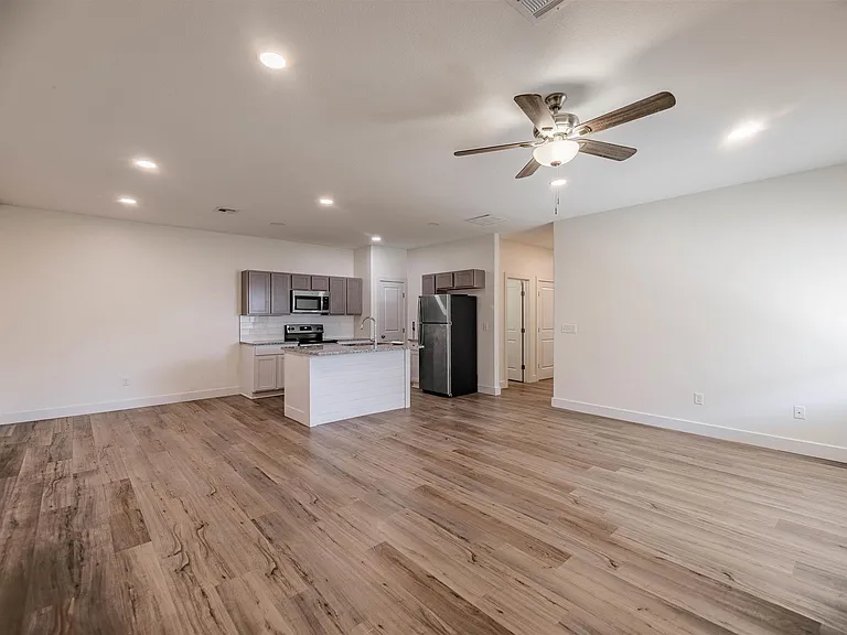 5748 E Bristol St #5748 — Photo 2