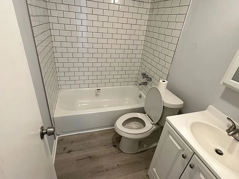 5803 Cherry St — Photo 13