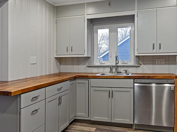 4th image of 505 N Madriver St