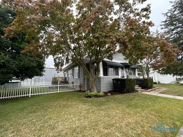 207 Rhodes Ave, North Baltimore, OH 45872