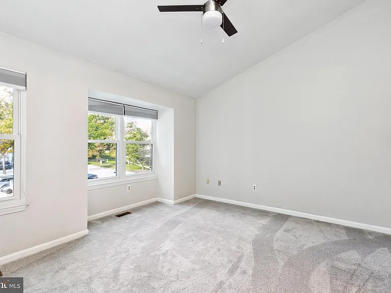 9525 Clocktower Ln — Photo 9