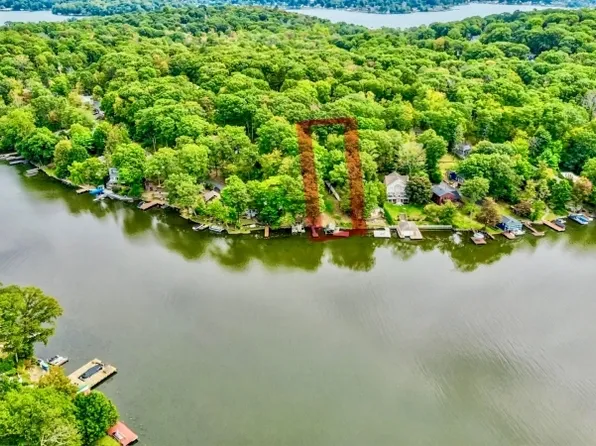 8 Oneida Ave, Hopatcong Boro, NJ 07843