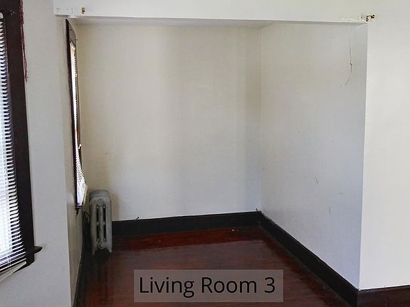 5th image of 131 Park Pl APT 2