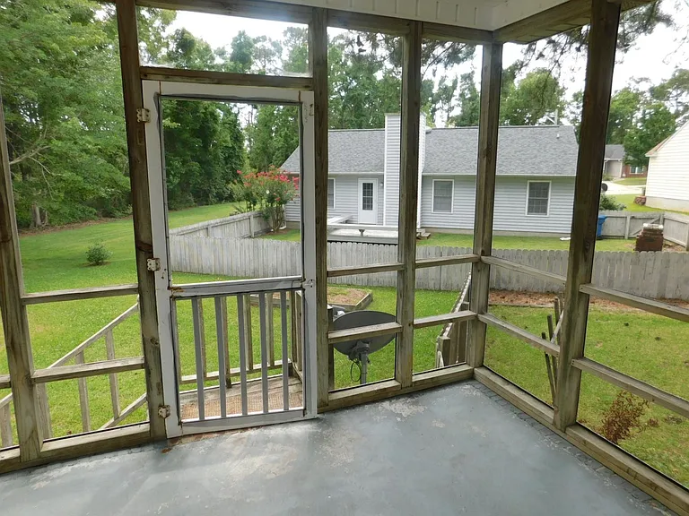 2905 Mandy Ln — Photo 20