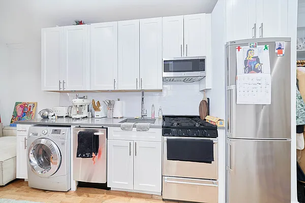 Rented by Living New York | media 12