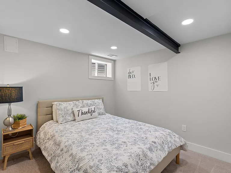 7704 S Elm Ct — Photo 30