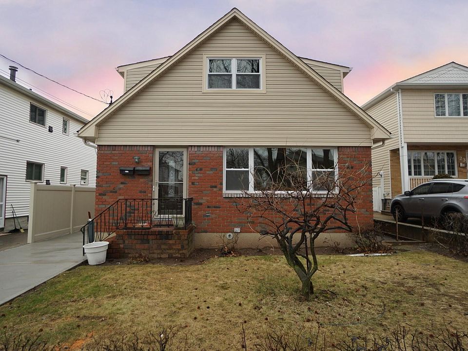 1st image of 27 Keats St #1