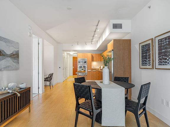 5th image of 1920 4th Ave #51TWO